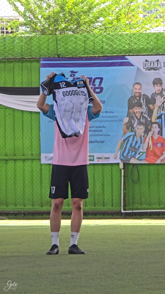 Gulfkanawutofc's tweet image. น้องกลัฟและครอบครัวประมูลเสื้อของทีม Goodguys fc ร่วมบริจาคสมทบทุนช่วยน้ำท่วมไป 15,000 บาท ค่ะ

GULF CHARITY WITH KORHAEW
#น้ำลดcupxGulf
#GulfKanawut​
@gulfkanawut