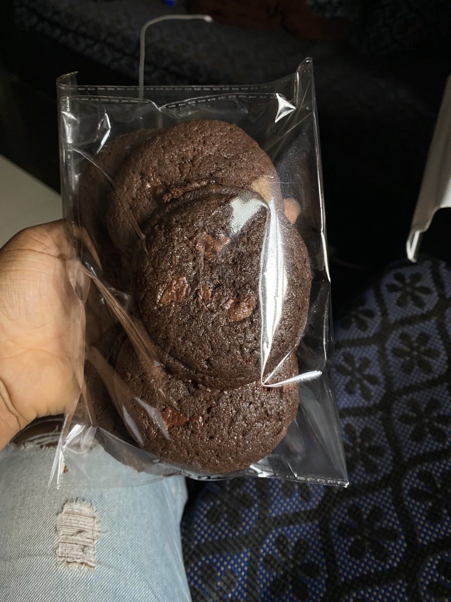 CASTIO_Bakery's tweet photo. Happy national cookies day to all those who celebrate 🎊 https://t.co/oNyasaGnQD