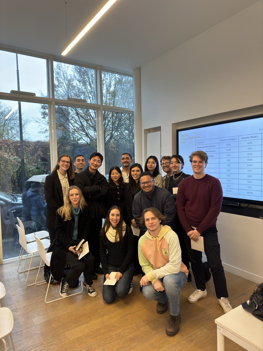 Aus Meshi tweet media