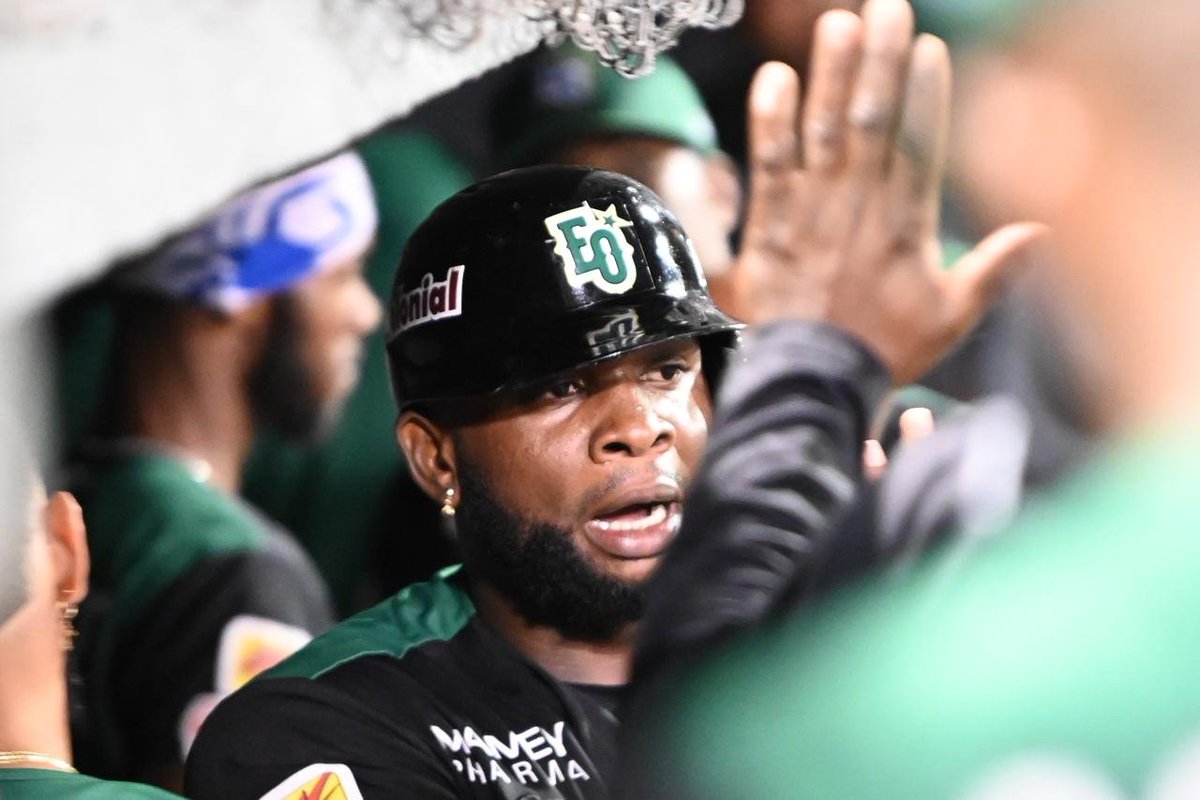 WinterballData's tweet photo. Miguel Sanó lo hizo otra vez...
Despachó par de cuadrangulares en la victoria Oriental anoche sobre los Gigantes.
Llega a 9 en la temporada, mayor total en su carrera y mayor total para un jugador de las Estrellas desde los 12 que fletó Abraham Núñez en 2003-04.
Sus 22 jonrones de por vida en serie regular lo empatan en el 7mo lugar histórico de la franquicia con César Cedeño.
Su proyección para la temporada mejora a 17 jonrones, cifra que empataría el récord de la liga para una vuelta regular.
#Winterballdatos #WinterballdataPLUS