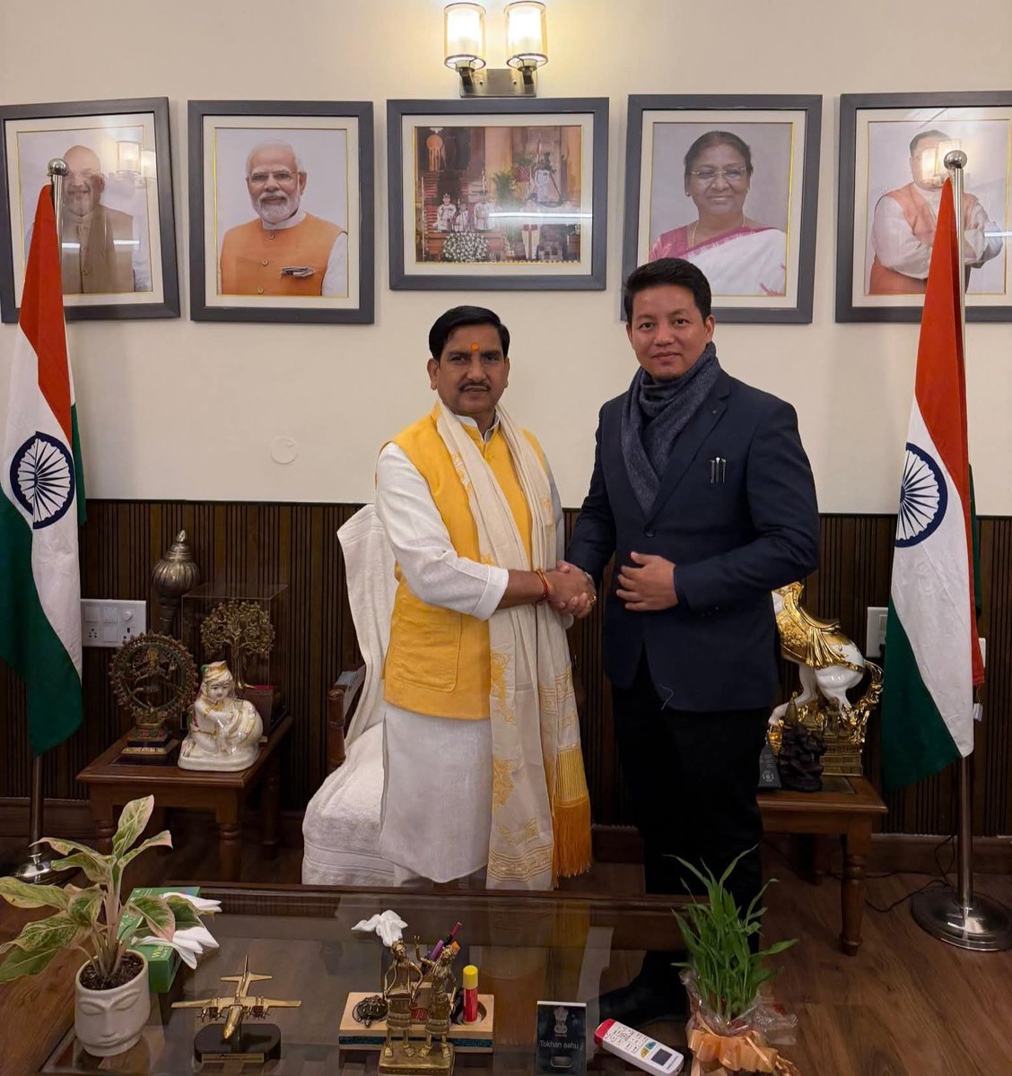 IndraHangSubba1's tweet photo. Met Hon’ble MoS for Housing & Urban Affairs, Shri Tokhan Sahu ji, and discussed the urgent need to strengthen solid waste management in Sikkim and the Himalayan region. He assured full support to uphold our clean & green legacy.
@tokhansahu_bjp
#Sikkim #CleanHimalayas #UrbanDevelopment