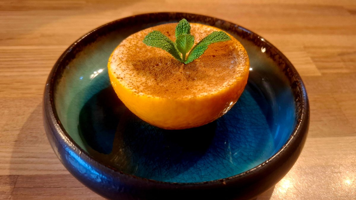 Šodien pagatavosim populārāko franču ēdienu Latvijā, par kuru Francijā neviens nenojauš – KARBONĀDES FRANČU GAUMĒ.

Vēl pagatavosim BIEZPIENA/ĶIPLOKA pankūkas un APELSĪNU OLU KRĒMU.

Priecāšos par LIKE un SHARE – tas man ĻOTI palīdz!

Ķeramies klāt!