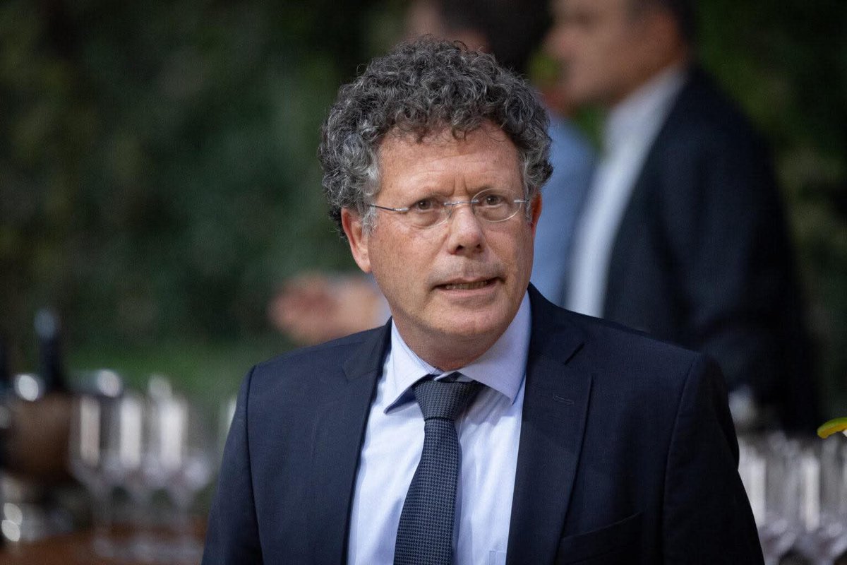 ivongald's tweet image. מכתב לשופט עמית: לא מאמינים לכם!
**********************************
לכבוד
השופט יצחק עמית
ביהמ״ש העליון

נכבדי,
אני נמנה על רובו של העם התוהה - איך אתה וחבריך לכס השיפוט הצלחתם לדרדר לשאול תחתיות את המוסד המפואר הזה שהיה על גג העולם עם כ-80% תמיכה ציבורית  ל-63% מהציבור שאינו…