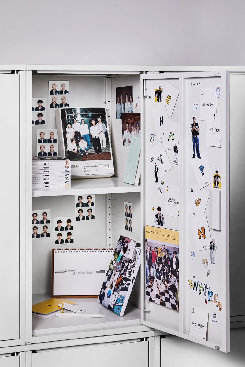 Jlungwon's tweet image. We tried unboxing the ENHYPEN 2026 SEASON’S GREETINGS at the ENGENE Research Club, and it felt like flipping through a beautifully curated archive. Each photos, cards, notes, had its own charm, quietly filling the space with warmth and nostalgia. A new year, a new memories.