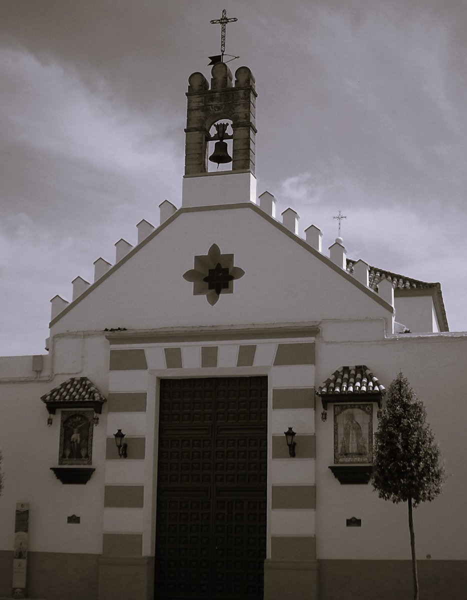 -HORARIOS-Informamos a nuestros hermanos, fieles y devotos que la Capilla de San Sebastián permanecerá cerrada hoy jueves 4 de diciembre por labores de priostía y de acondicionamiento del templo. Rogamos disculpen las molestias.