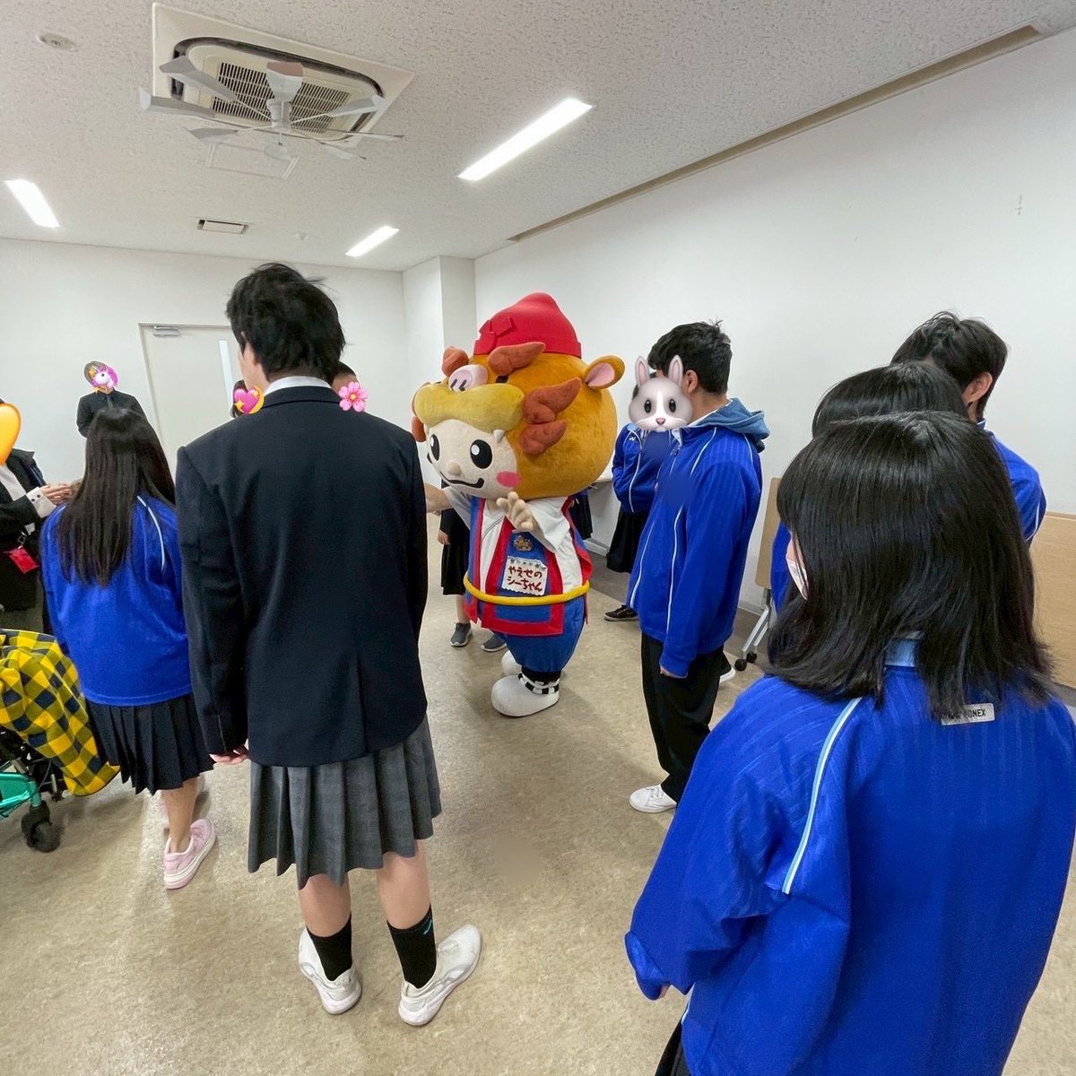 今日は役場に行ったら、島尻特別支援学校の生徒のみなしゃんがいたシー