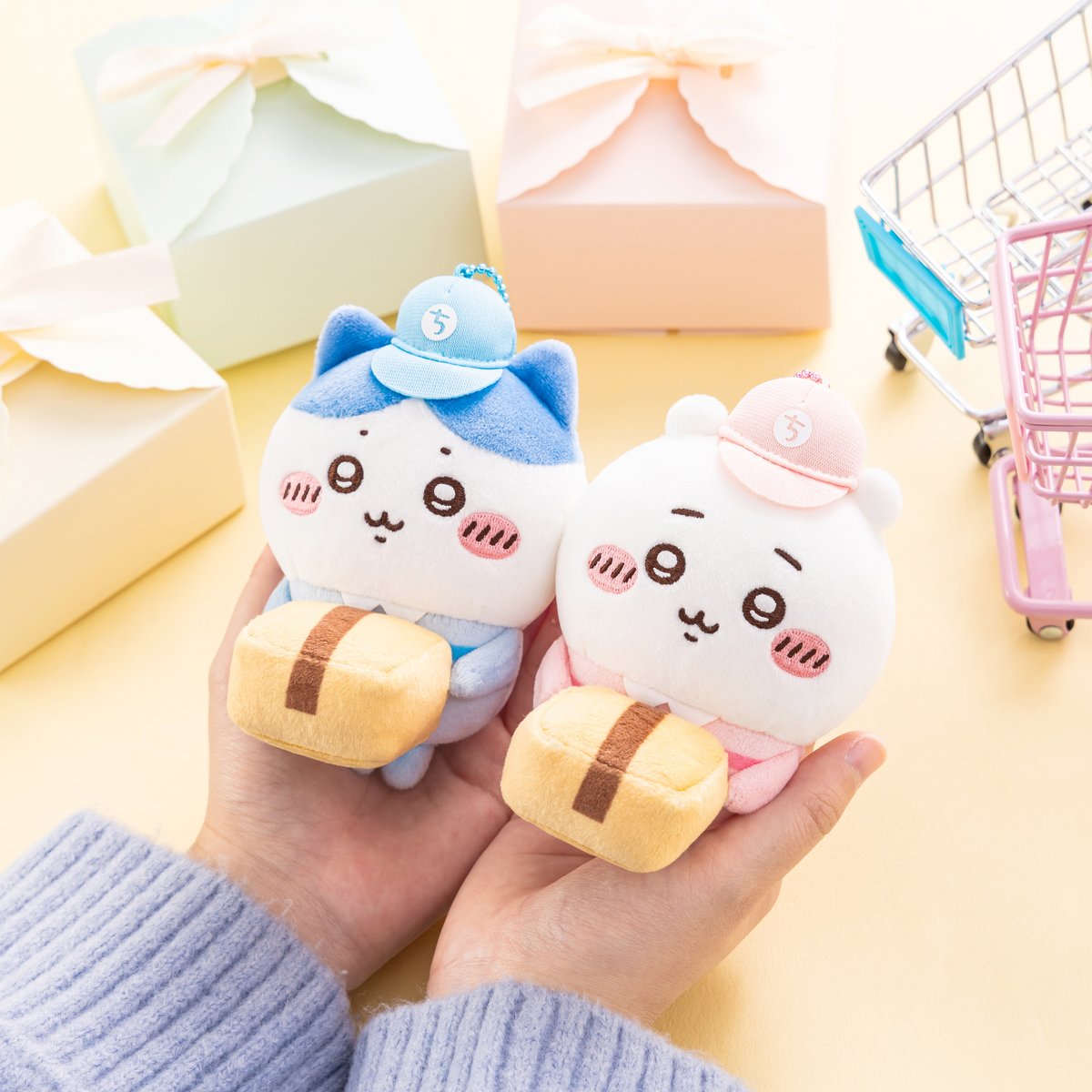 ちいかわ」 ハチワレ、うさぎが配達員さんに！ こんなんさァッッ絶対