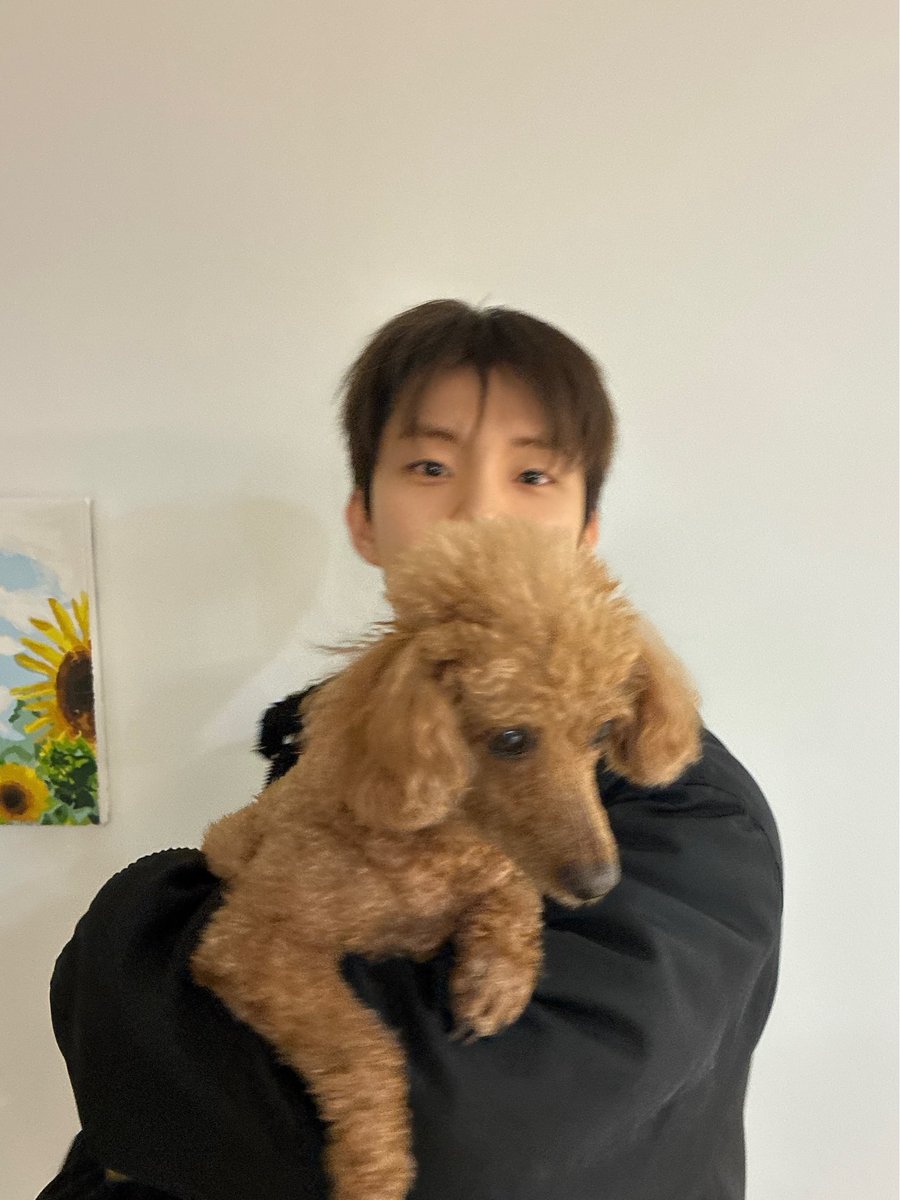 Q__zzi_'s tweet photo. 이런 사진 보내줄때마다
내 마음이 얼마나 힘든지도 모르고 … https://t.co/62s1Wj1qow