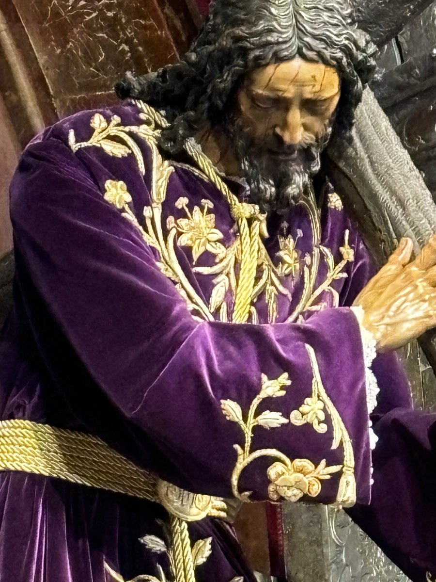 PenitenteDSevilla tweet media