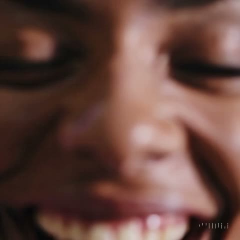 ThatStringerGuy's tweet image. A lovely girl whose natural charm makes the moment feel peaceful and deeply serene