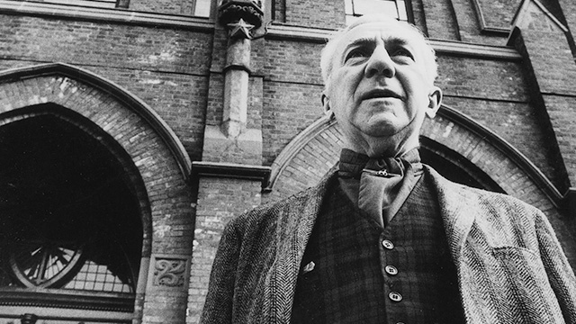 mariobianchi18's tweet photo. Il #4dicembre 1984 moriva #JohnRock. Ginecologo ed ostetrico Usa esperto di fertilità, il primo a fecondare in laboratorio nel 1944 un ovulo umano a 2 cellule. Cosviluppò inoltre la pillola anticoncezionale e stabilì che l'ovulazione avviene 14 giorni prima delle mestruazioni. https://t.co/z3h8kfiGHF