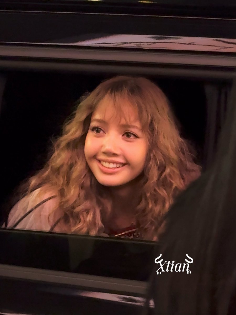 gaojingyang6's tweet image. 251203 🇰🇷lv플랫폼 활동

아무리 추워도 가치가 있다！！

#BLACKPINK #블랙핑크 
#LISA #리사 #ลิซ่า #ลลิษา #ラリサ