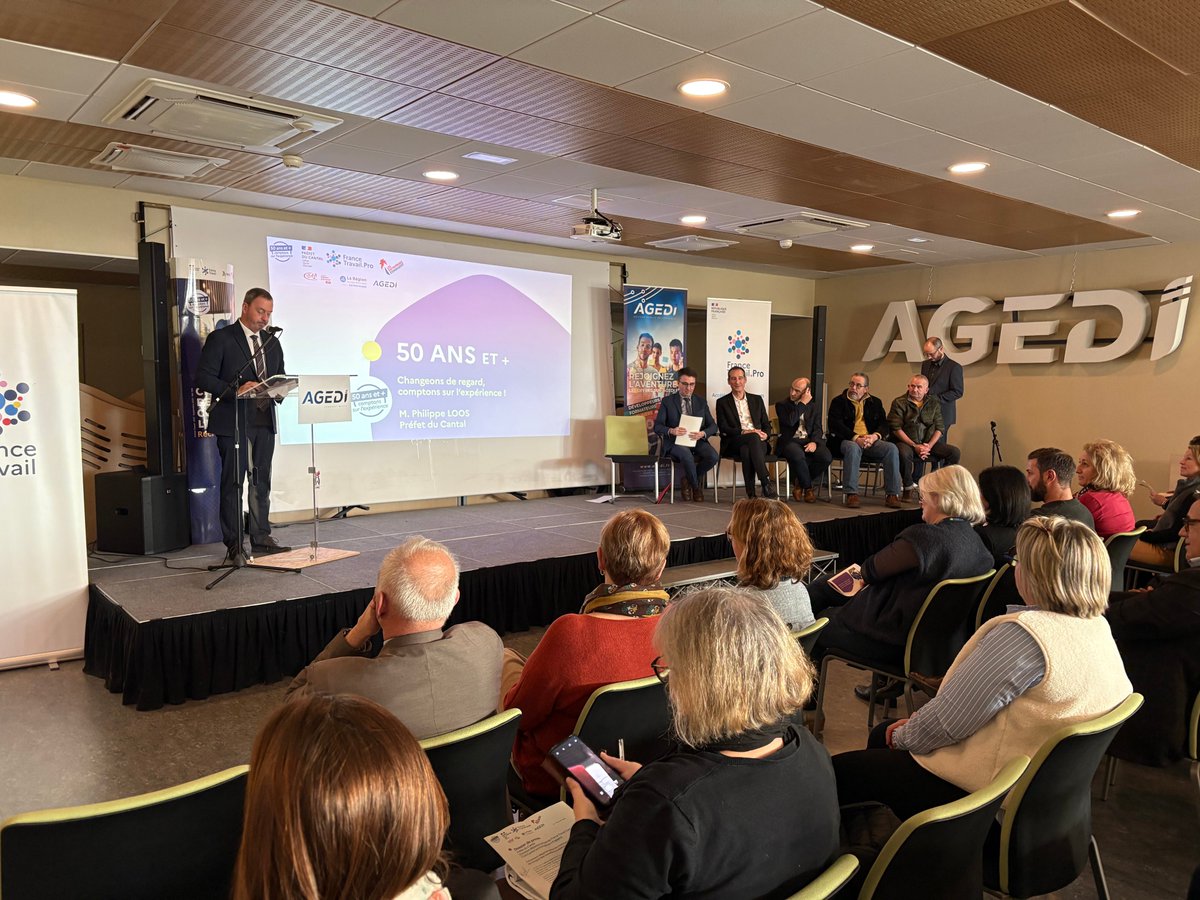 Prefet_15's tweet photo. #Emploi50plus | Aurillac - 01/12
đEn prĂ©sence de nombreux partenaires, dâentreprises, de France Travail, de la CCI du Cantal, Philippe Loos, prĂ©fet du Cantal, a participĂ© Ă la mobilisation dĂ©partementale en faveur de lâemploi des travailleurs expĂ©rimentĂ©s de 50 ans et plus, au sein d'AGEDI.
đŻObjectifs : changer les pratiques, changer la loi et changer les regards.
đM. le prĂ©fet a saluĂ© cette initiative essentielle pour le territoire et pour cette catĂ©gorie de demandeurs dâemplois qui incarnent lâexpĂ©rience, la transmission, la fiabilitĂ©. Ils reprĂ©sentent un levier de performance pour les entreprises et un pilier de notre cohĂ©sion sociale.