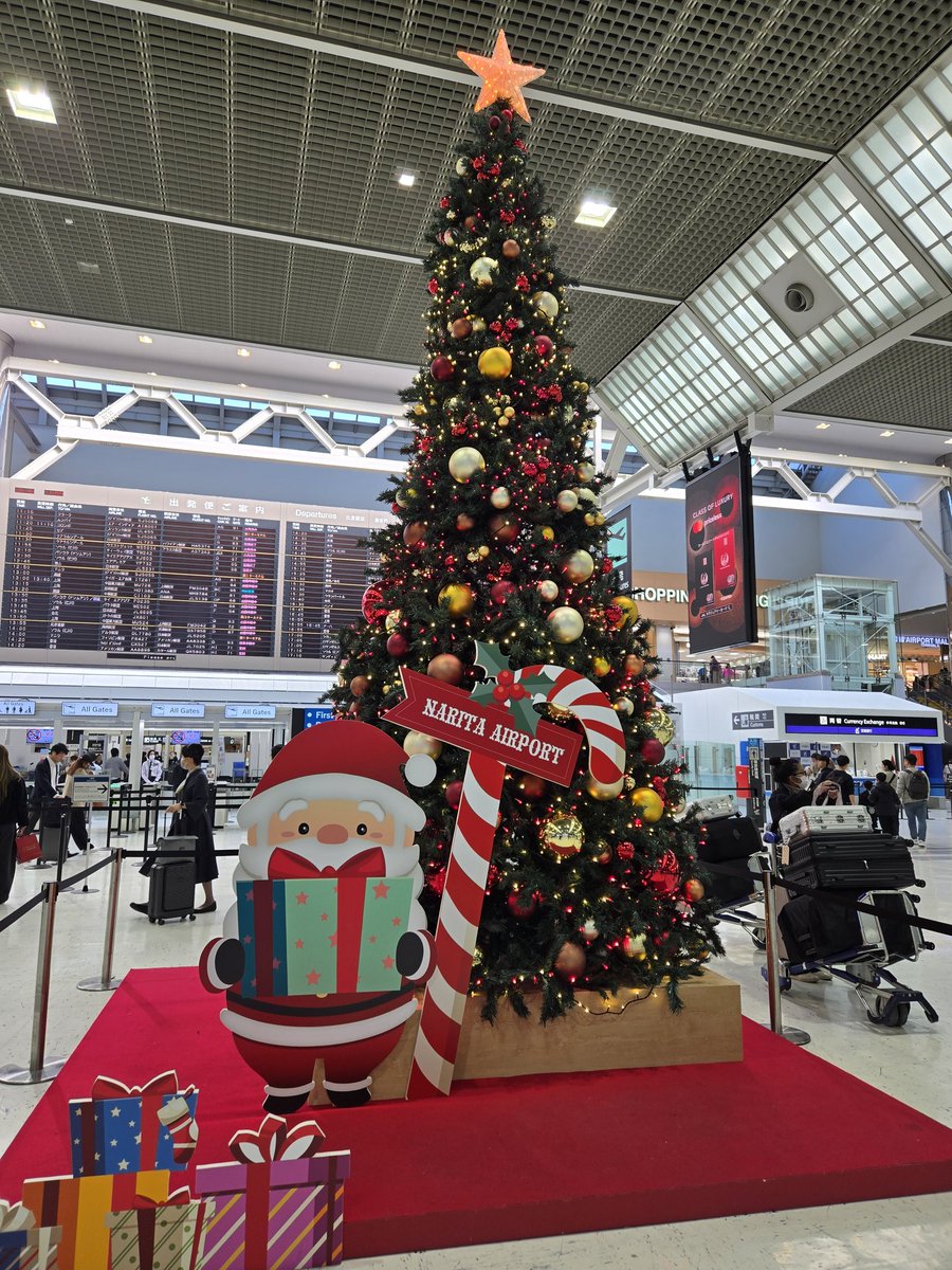 成田空港にて
