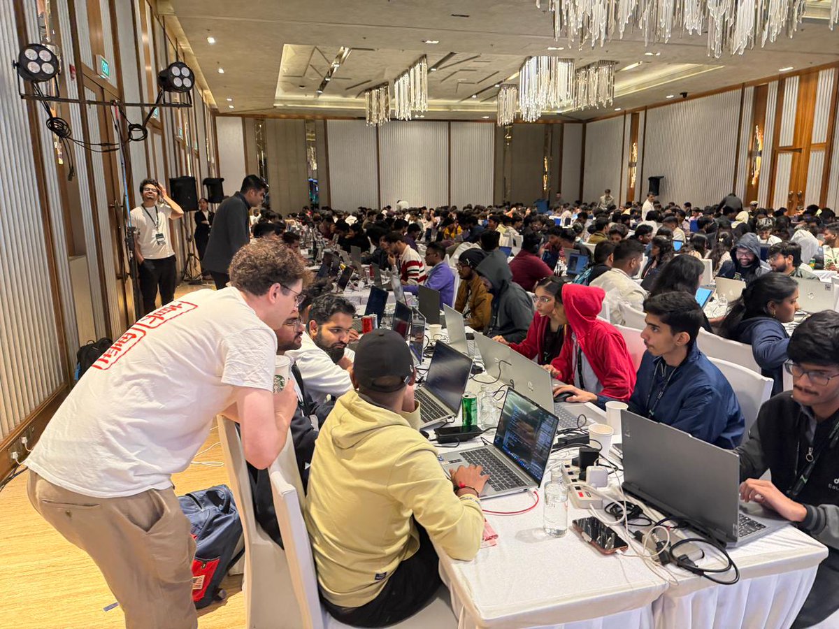 Padierfind's tweet image. Last trip of the year ✅

I spent the week in Bangalore, where Masumi was a part of the Cardano Asia Hackathon, with its own track and over 500 young hackers participated with around 40% of them building Agents on Masumi.

Afterwards we participated at IBW and talked to hundreds…
