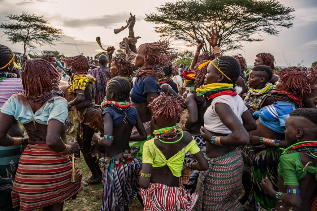 Tribus del valle del Omo, #Etiopía 🇪🇹

Un #viaje a la cuna de la humanidad.

👉magazine.wideoyster.com/es/long-reads/…