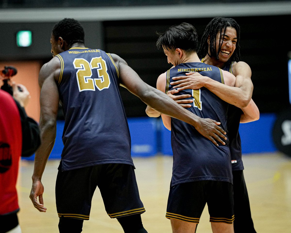 fastbreaks_jp's tweet photo. 中央大&amp;明治大をブチ破る！
九州2位・日本経済大学が2連続で関東勢を破り、ベスト8に名を連ねる。

明日は天理大学とベスト4を懸けた大一番。

日本経済大学(九州2位) 63-61 明治大学(関東7位)

@jue_bbc 
#インカレバスケ
#関西学生バスケ #大学バスケ https://t.co/XCwifYUy6D