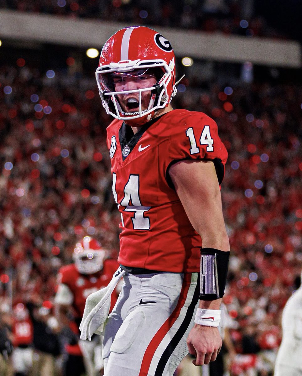 Gunner Stockton stat prediction vs Alabama:
- 24/33 273 YDS 
- 2 PTD
- 0 INT
- 32 RYDS
- 1 RTD
#GoDawgs