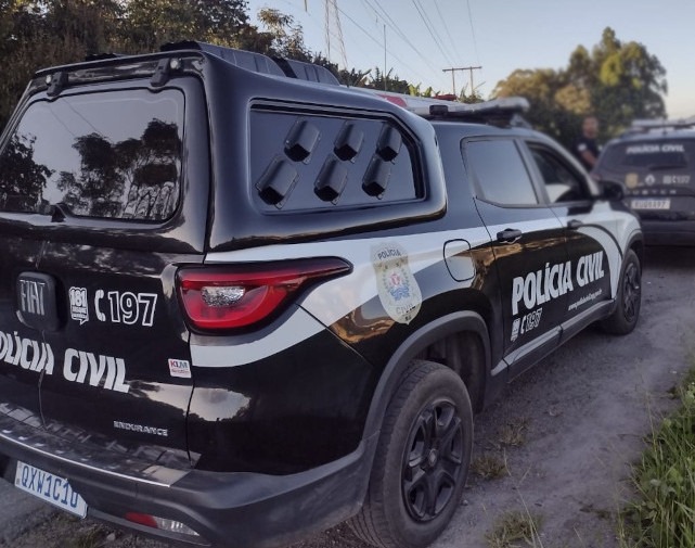 correiodeminas's tweet image. Jovem executado a tiros: caçada ao suspeito em andamento #correiodeminas

#buscas #autoria #pcmg #assassinato #caçada #correiodeminasonline

correiodeminas.com.br/2025/12/04/jov…