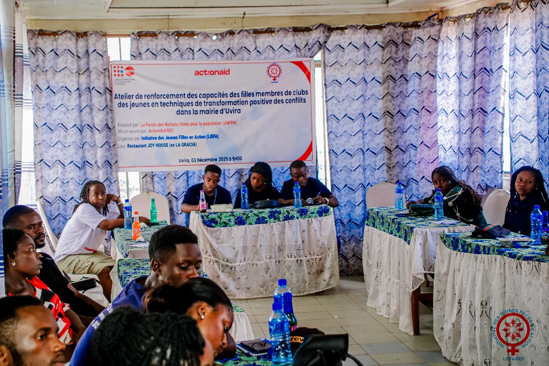 Initiative des jeunes filles en action tweet media