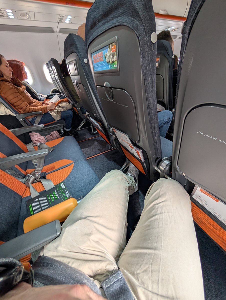 GM <a href="/easyJet/">easyJet</a> business class