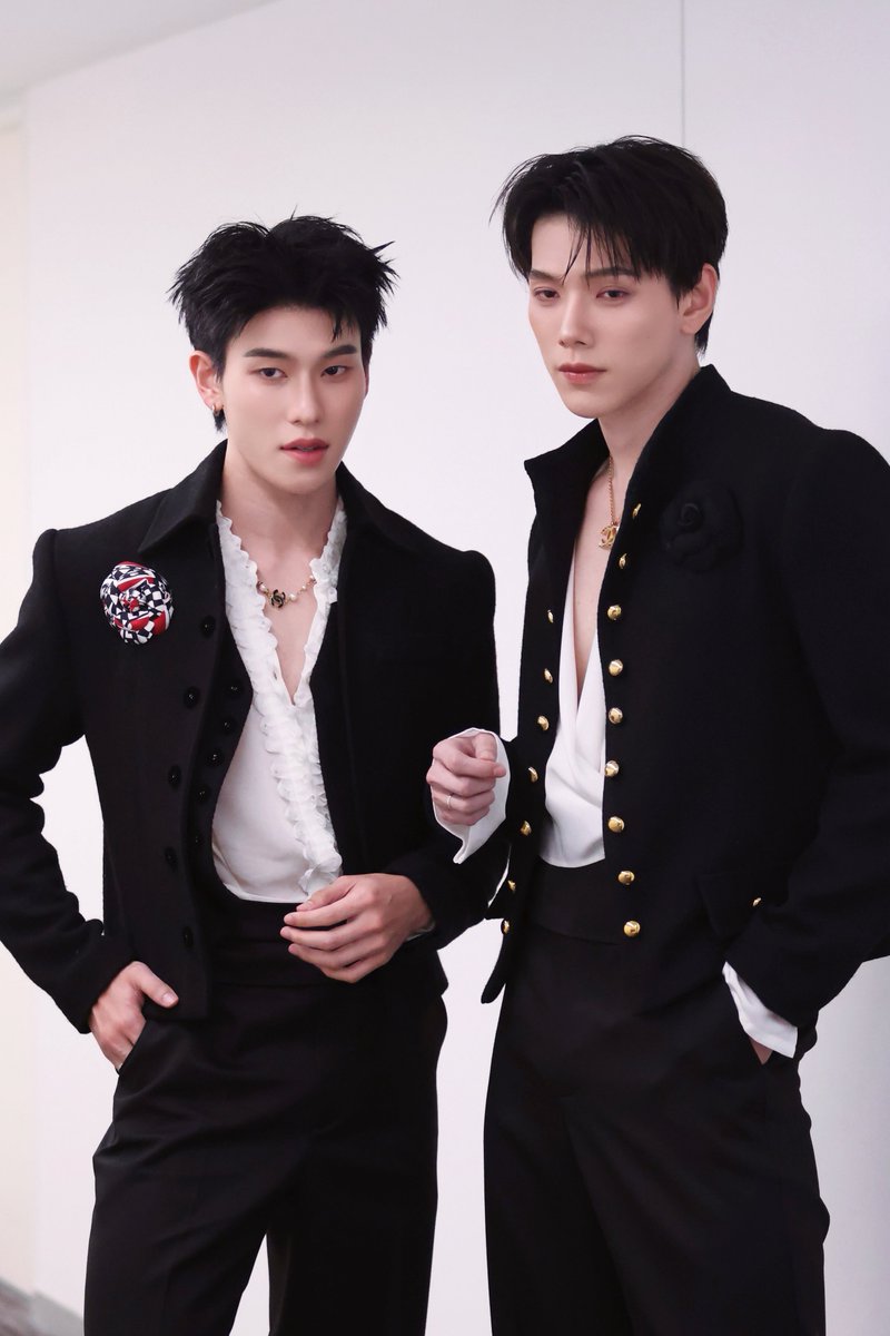 OPENLABEL_TH's tweet image. HELLO 💚🖤

OUROAD SPOTIFY WRAPPED LIVE 
#Spotify2025xDAOUOFFROAD