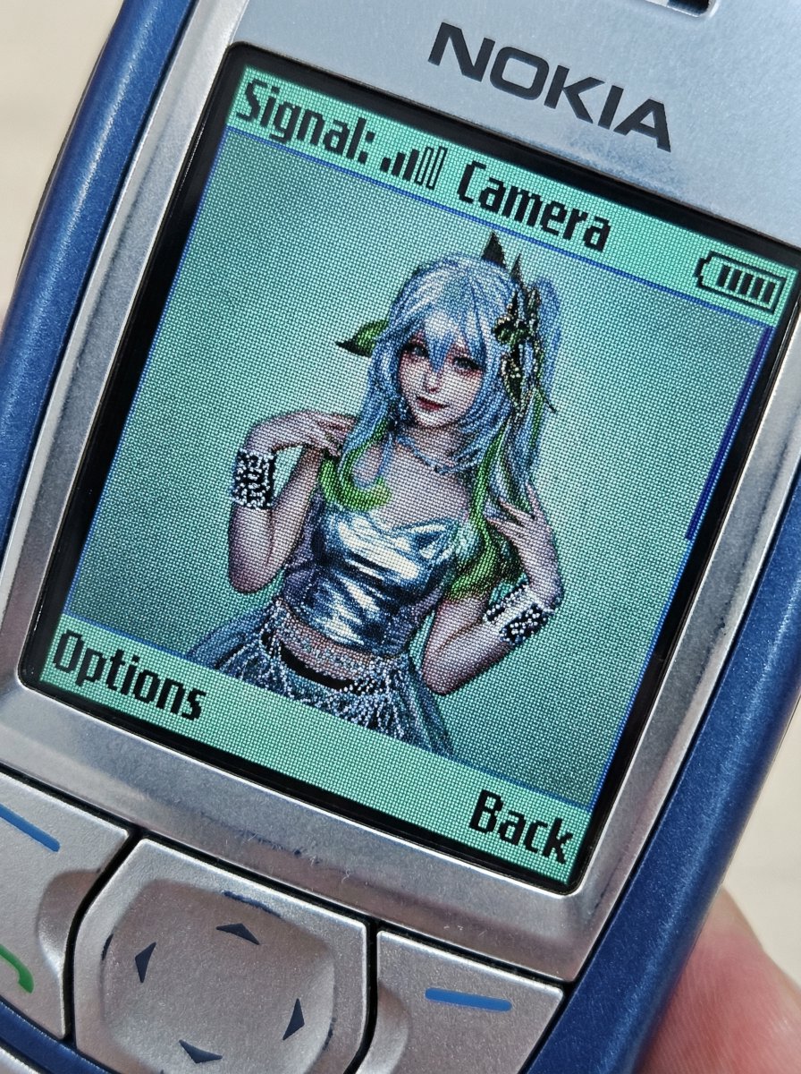 Nano Banana Pro Prompt:
將照片放入復古諾基亞手機中,靈感來自原推,我這個會直接轉換照片人像,同時增加復古UI 增加真實感。
---------------------------------
指示:基於附帶的