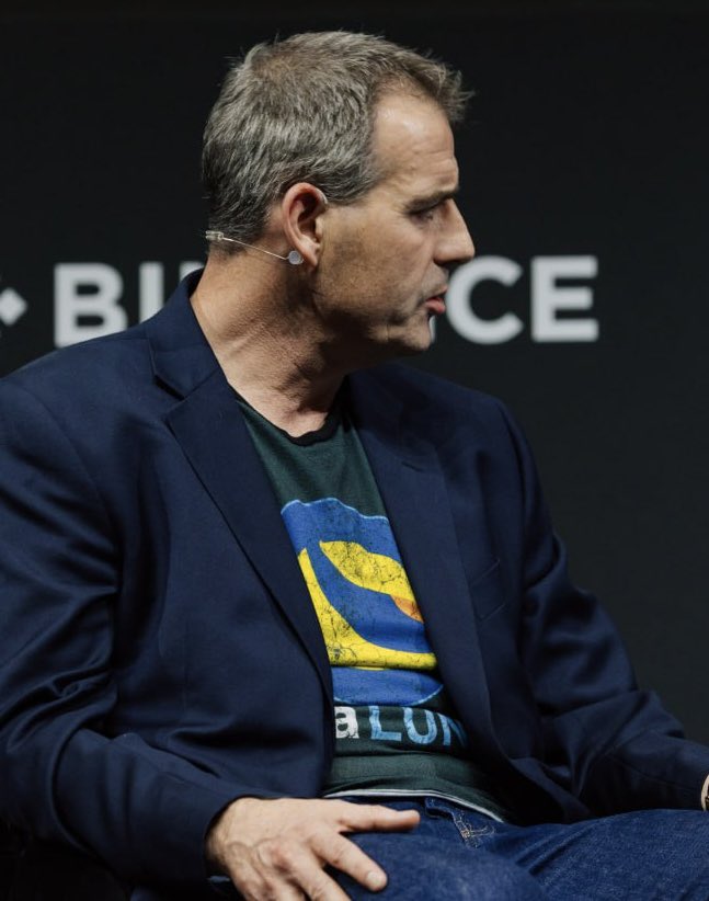 nuenghandsome's tweet photo. @binance @Ripple @Mastercard @ton_blockchain @CoinDesk Love the shirt 😍 https://t.co/MjnRtoQHJ1