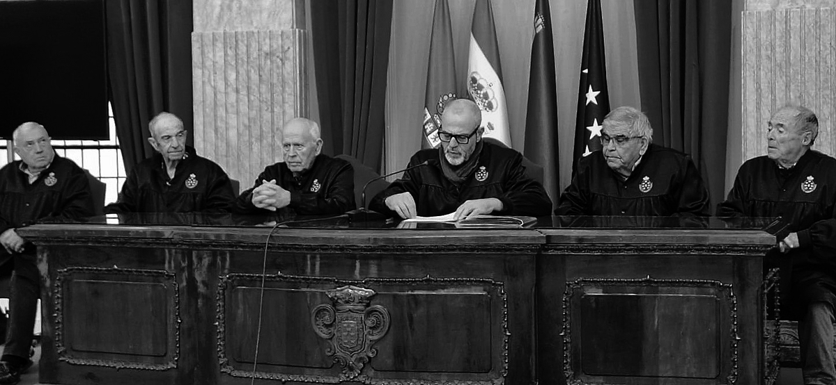 ConsejoHB's tweet photo. ❕⚖️ Actuaciones del #ConsejodeHombresBuenos a lo largo de este mes de #noviembre:

👁️👁️❗️ #InspeccionesOculares

⚖️🗣️ #LecturadeActa en el Salón de Plenos del Excmo. @AytoMurcia 

#TribunalConsuetudinario #PatrimonioInmaterial https://t.co/bHCXK45a3P