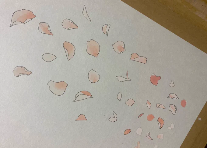 表紙イラストはキャラと花びらを別で描きました。花びらはデザイナーさんが素敵に配置してくださいました