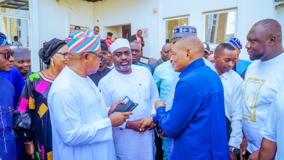 Bola Oyebamiji tweet media