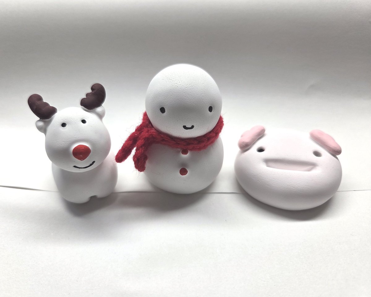 LUNA5282's tweet photo. 新作のアロマストーンです(^^)
準備が整いましたら出品致します。
#アロマストーン #雪だるま #トナカイ #ウーパールーパー #minne #creema #ハンドメイド https://t.co/bpy8dWuMXN