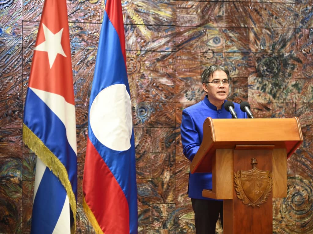 Participamos en el acto de conmemoración del 50 aniversario de la proclamación de la República Democrática Popular Lao. #Cuba #CDRCuba #SomosDelBarrio