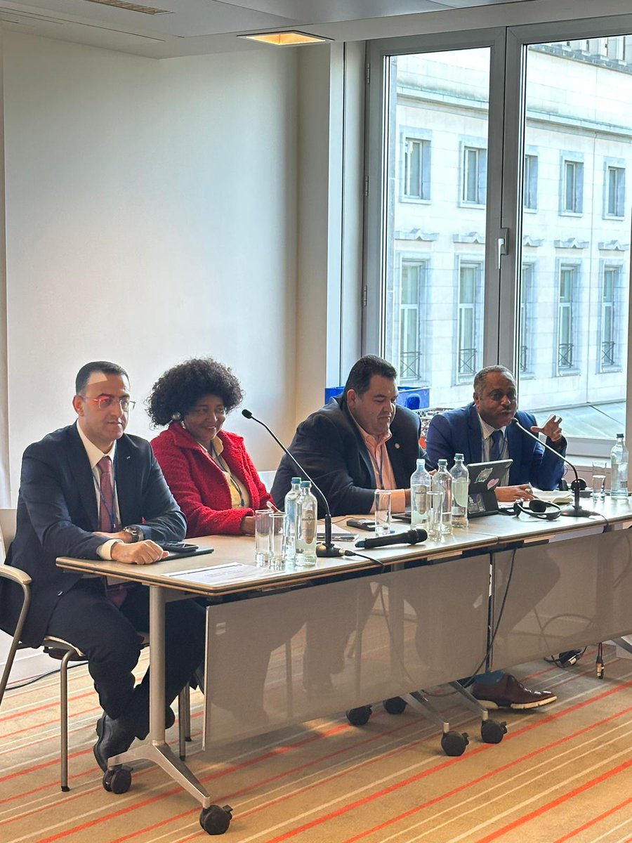 fecode's tweet image. En Bruselas, Fecode presente con nuestra Ejecutiva y Vicepresidenta Regional de la IEAL, Isabel Olaya Cuero, quien se encuentra participando en la Conferencia Mundial sobre la IA, la educación y la docencia, con el tema la IA en el Aula Hoy, en representación de la @intEducacion