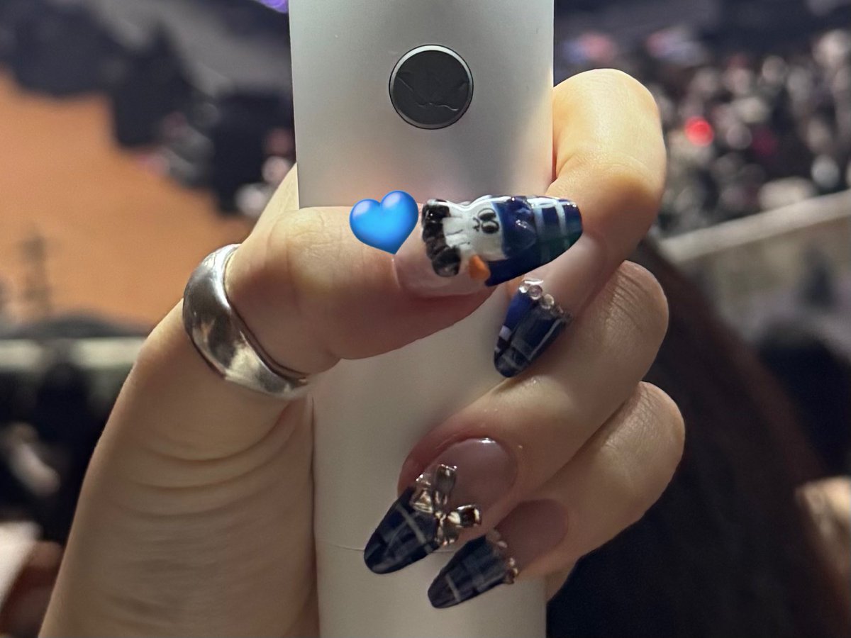 아, 맞다 index때문에 MOODI네일 했어💙🧡