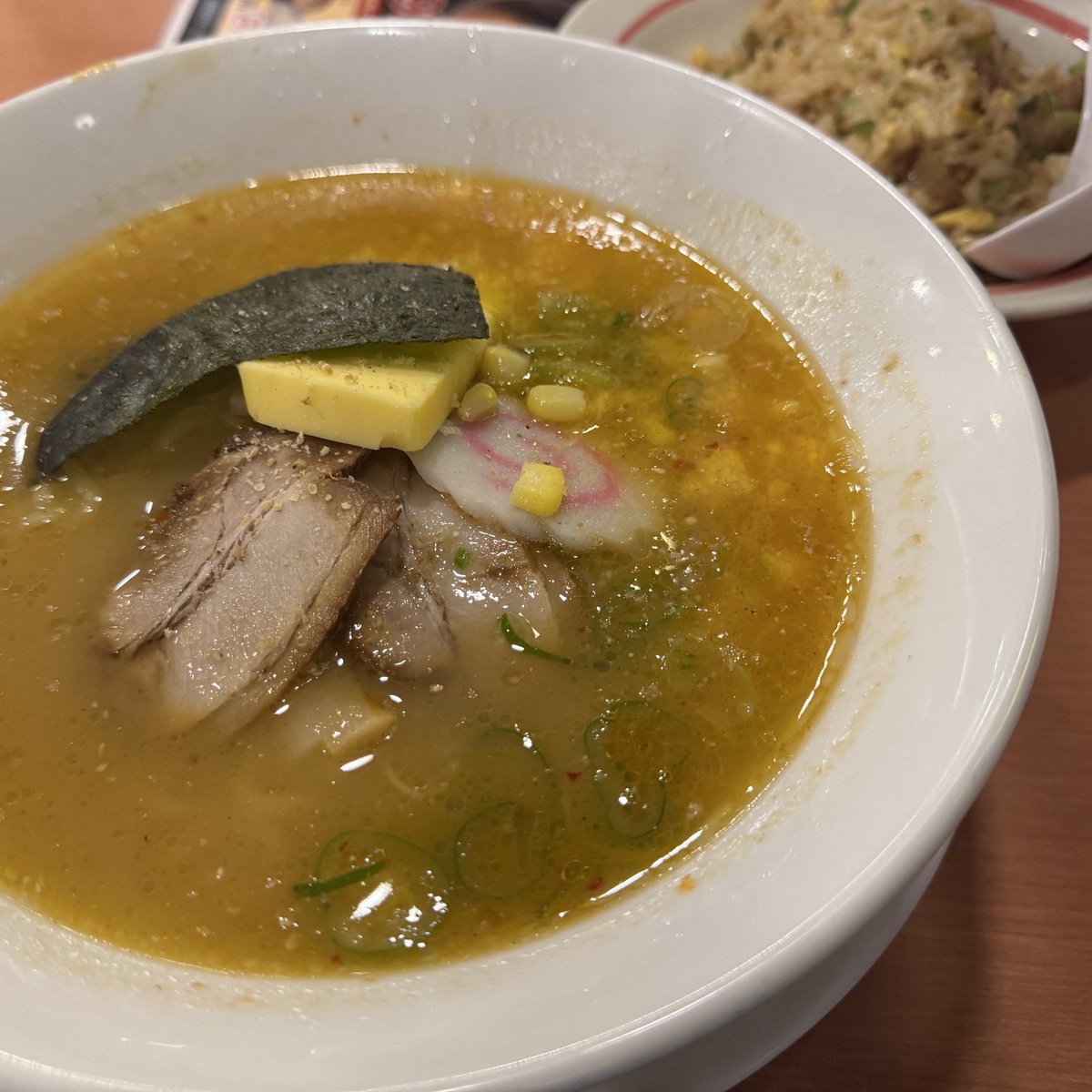 限定メニューには目もくれず安定の味噌バターコーン

#幸楽苑