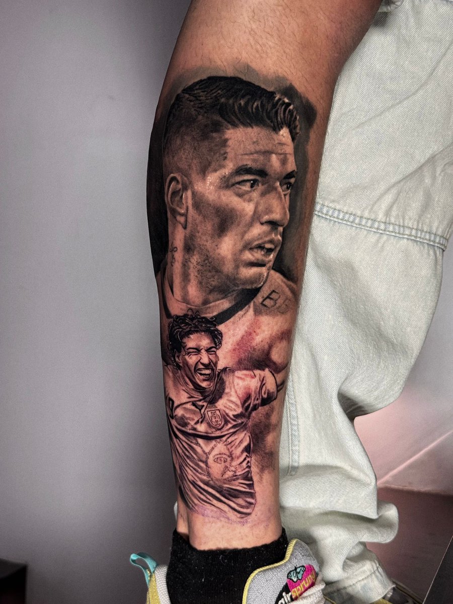 Buenos días Tricolores, vengo a presumirlo a él! <a href="/LuisSuarez9/">Luis Suárez</a> falta terminarlo y la frutilla de la torta, tu firma 🙏🏽🥹
#SuarezANacional 🇳🇱