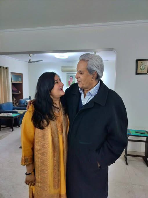 अत्यंत दुःखद समाचार।

मा. सांसद बड़ी बहन<a href="/BansuriSwaraj/">Bansuri Swaraj</a> जी के पूज्य पिता, मिजोरम के पूर्व राज्यपाल व वरिष्ठ अधिवक्ता श्री स्वराज कौशल जी के निधन का समाचार हृदय को दुखी करने वाला है।

ईश्वर दिवंगत आत्मा को शांति और परिवार को इस दुःख को सहने की शक्ति प्रदान करें।

ॐ शांति।