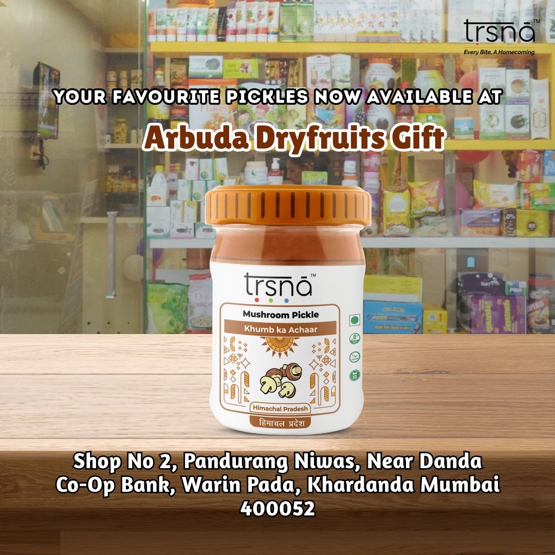 TrsnaF's tweet image. Look what’s here! 👀✨
Trsna Pickles are now in stores near you!
Grab your jar today! 🫙💚

#TrsnaFoods #NowInStore #IndianPickles #AuthenticFlavours