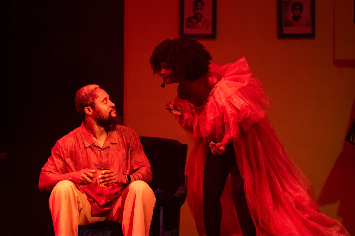 🙂‍↔️ You can either scroll through this picture thread and make up your own story… or you can come find out exactly what’s going on at the second screening of our INCREDIBLE stage play: THERE IS RICE AT HOME!!! 😆🤩