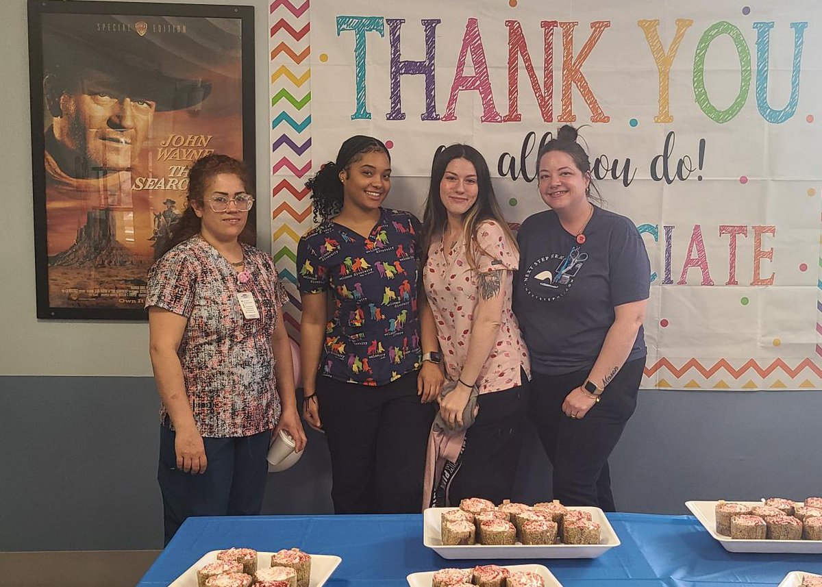 NextStepHC's tweet image. Things like twin day and staff appreciation day fill a facility with smiles 😁 If you're looking for a fulfilling job that makes a difference, click the link below to see Fall River Healthcare's openings that you could apply to today!
fallriver.employ.onshift.com