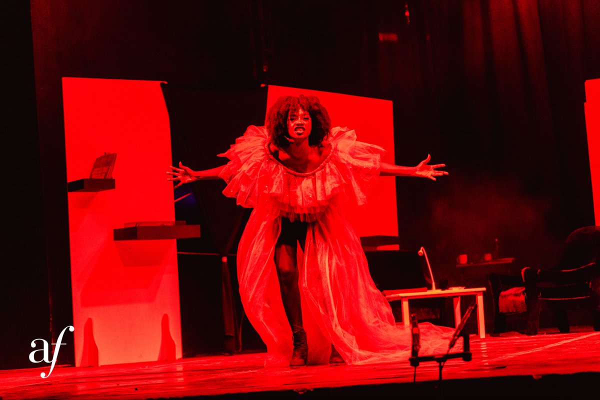 🗣️ SHE IS THE TEA!!! 🗣️

…and her name is DEATH 😏