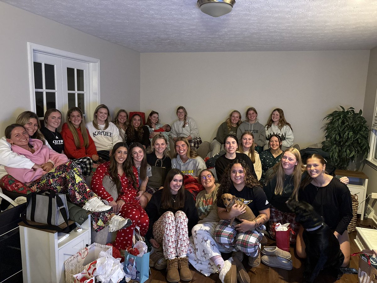 Centre Softball tweet media