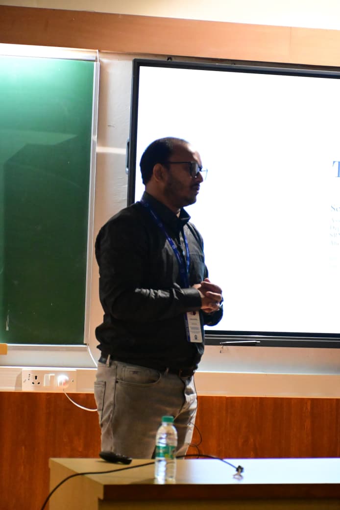 qfta2025's tweet photo. Highlights of the before lunch session of QFTA 2025.
We had talks covering topics like Quantum Metrology, back action due to quantum tunneling, non-classicality and autonomous Maxwell demon.
@IiserMohali
#Quantum #QuantumComputing
#QuantumFoundations #QuantumTechnology https://t.co/sRtw1Pmym6