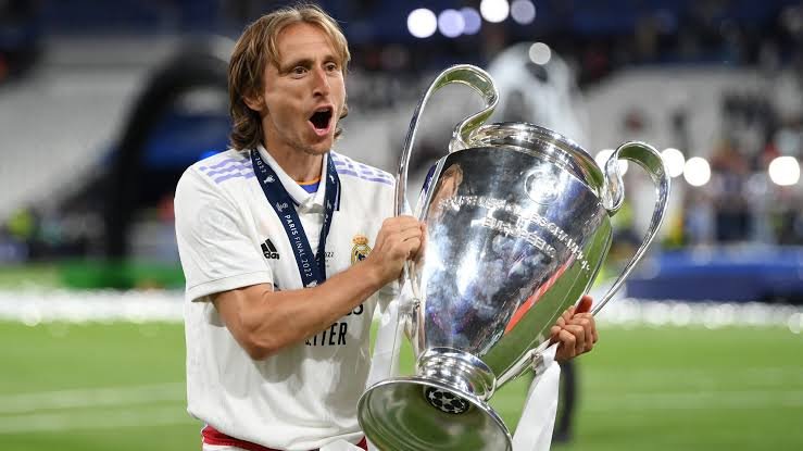 🗣 Luca Modric: "I wanted to go [to Chelsea], even though I knew it was going to be very difficult. In the end, it didn't happen, and I kept playing, and it was perhaps one of my best seasons. 

We finished fourth; that year Chelsea won the Champions League. The season was