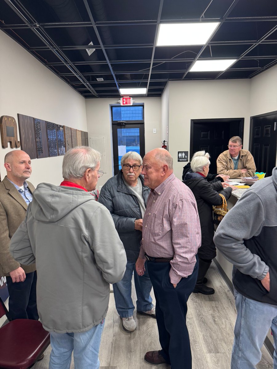 BurkeForOhio's tweet photo. Great event last night ⁦@MarionOH_⁩ for ⁦@BenWeberOH⁩ for State Representative. I endorse Ben for State Rep. ⁦@OHRGOPCaucus⁩ ⁦@matthuffman1⁩ ⁦@VivekGRamaswamy⁩ ⁦@OhioCapJournal⁩ ⁦@DispatchAlerts⁩ ⁦@UnionCoRepubs⁩ https://t.co/fN8PzrDUoL