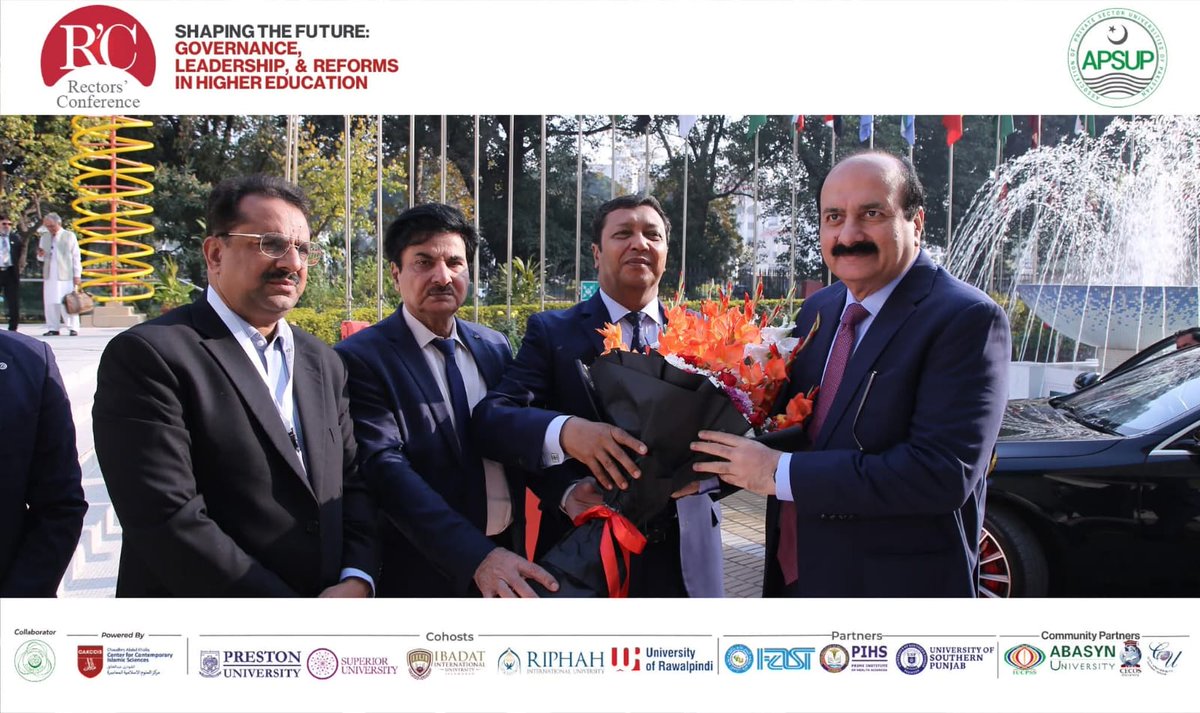 OIC_COMSTECH's tweet image. CG COMSTECH, emphasized integrity-based leadership, transparent governance, and stronger OIC-wide collaboration at the 6th Rectors’ Conference.
He reaffirmed COMSTECH’s full support for advancing research, innovation, and youth-driven transformation in higher education.