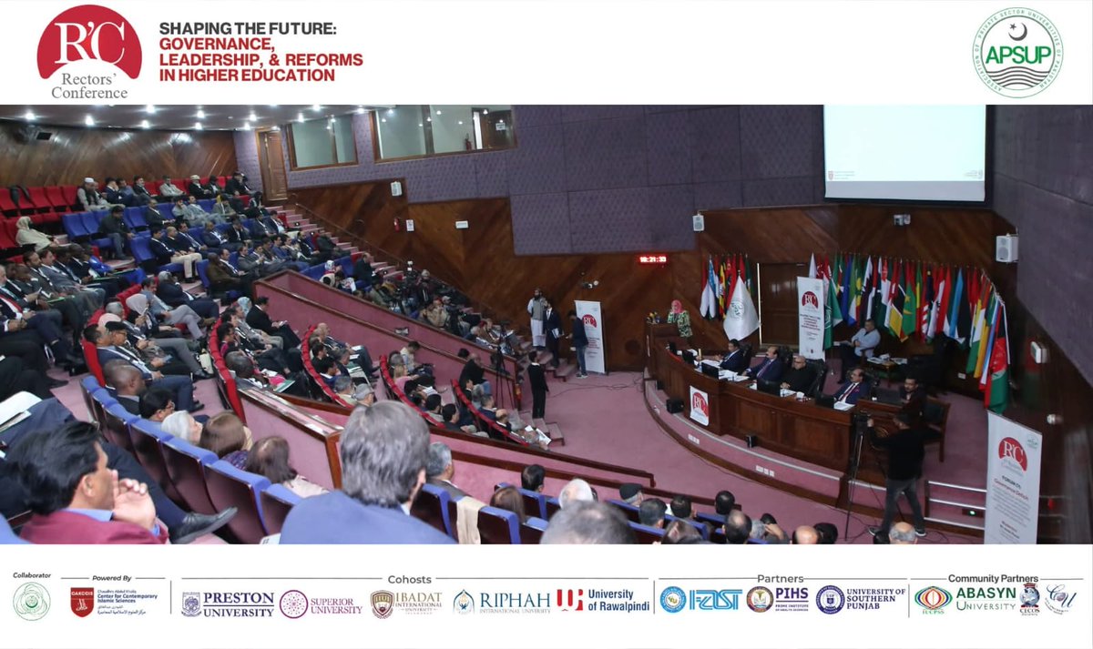OIC_COMSTECH's tweet image. CG COMSTECH, emphasized integrity-based leadership, transparent governance, and stronger OIC-wide collaboration at the 6th Rectors’ Conference.
He reaffirmed COMSTECH’s full support for advancing research, innovation, and youth-driven transformation in higher education.