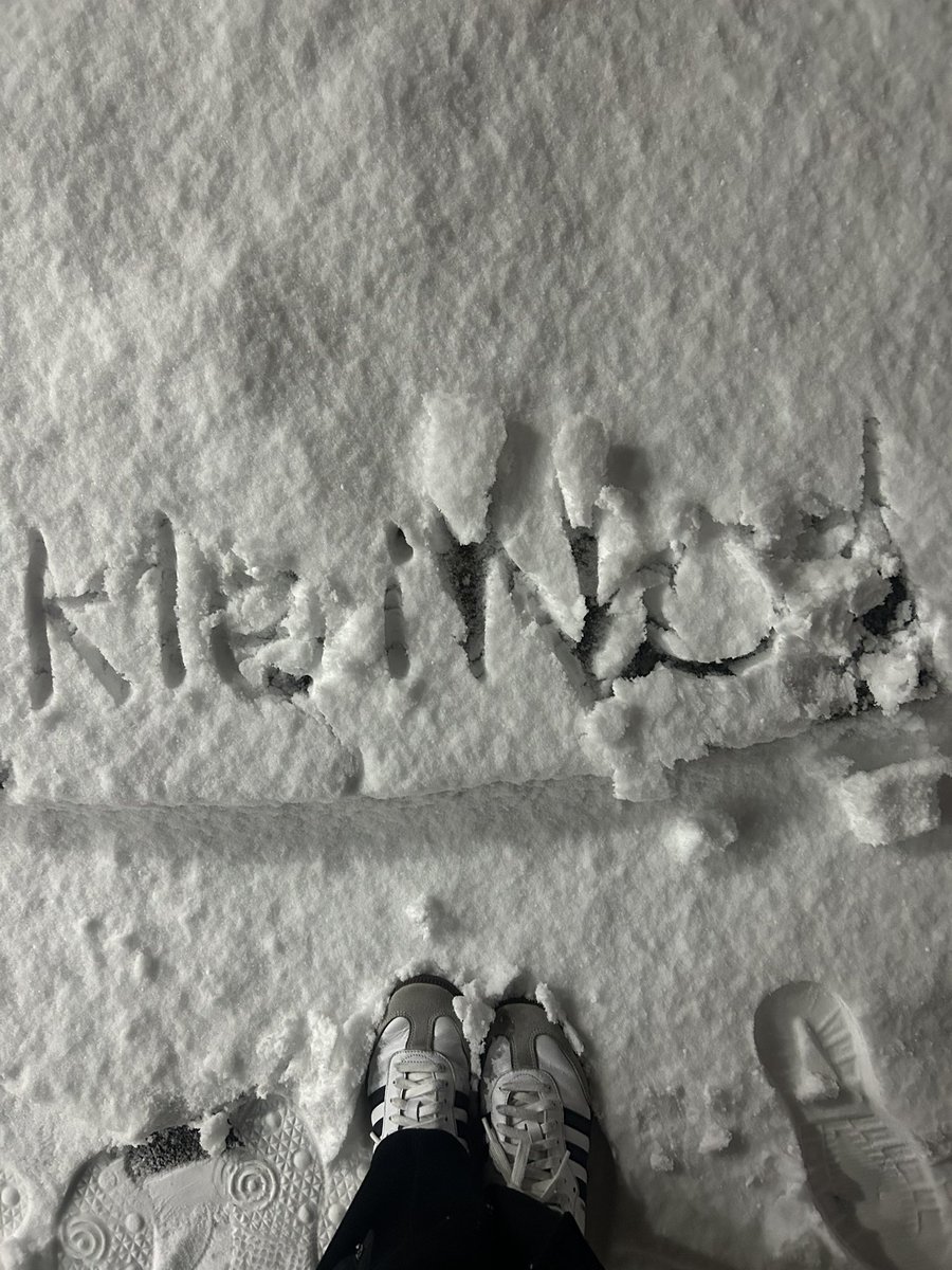 2ito38oz's tweet photo. #KleiNod
@oz_ev_sub
韓国は今日初雪降りました🌨️⛄️ https://t.co/Hq2IBvtynT