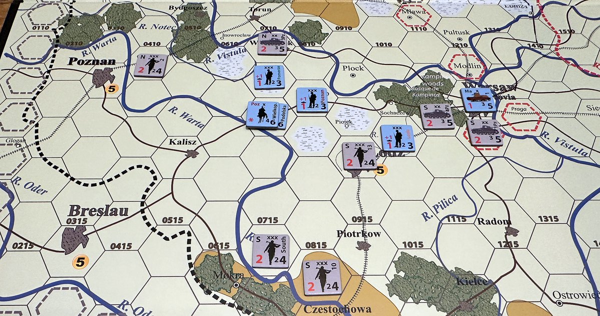 Soloing Poland'39 (youtu.be/MyfztVSX4CQ) from <a href="/trafalgarEd/">trafalgareditions</a>; an interesting strategic-level look at the joint invasion of Poland in 1939 by Germany &amp; USRR. The game comes with several scenarios, variants &amp; with optional rules giving pretty decent replayability.